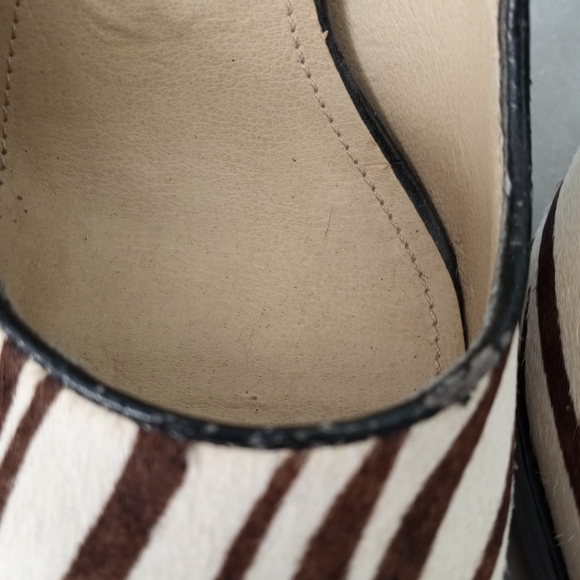 Steve Madden Rummble Calf Hair Zebra Print Heel - Picture 11 of 12
